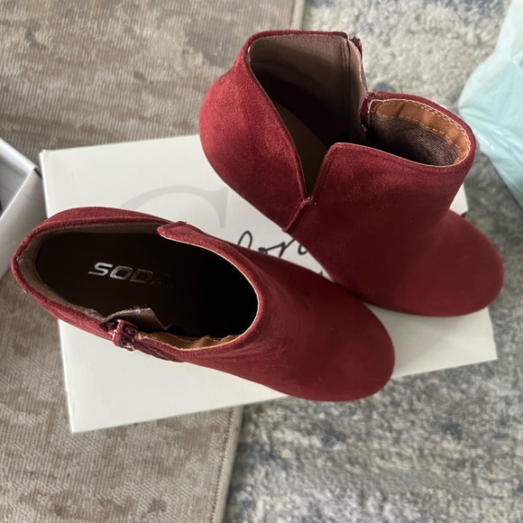 Booties - Picture 3 of 3